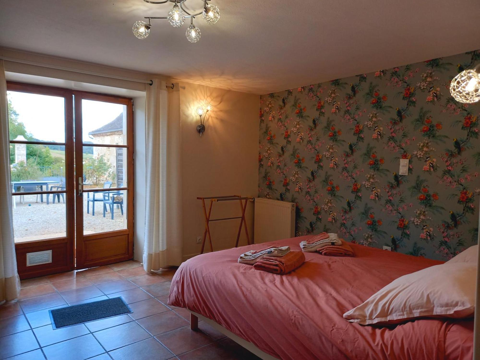 Au Pays De Jacquou : Chambre D'Hotes Et Table D'Hotes Fossemagne Exterior photo